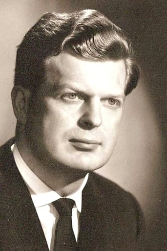 Portrait of Peter Glossop