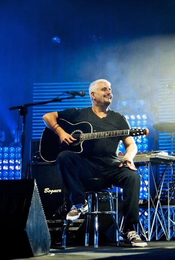 Pino Daniele - Tutta N'ata Storia - Vai Mo' - Live in Napoli Poster of Pino Daniele - Tutta N'ata Storia - Vai Mo' - Live in Napoli