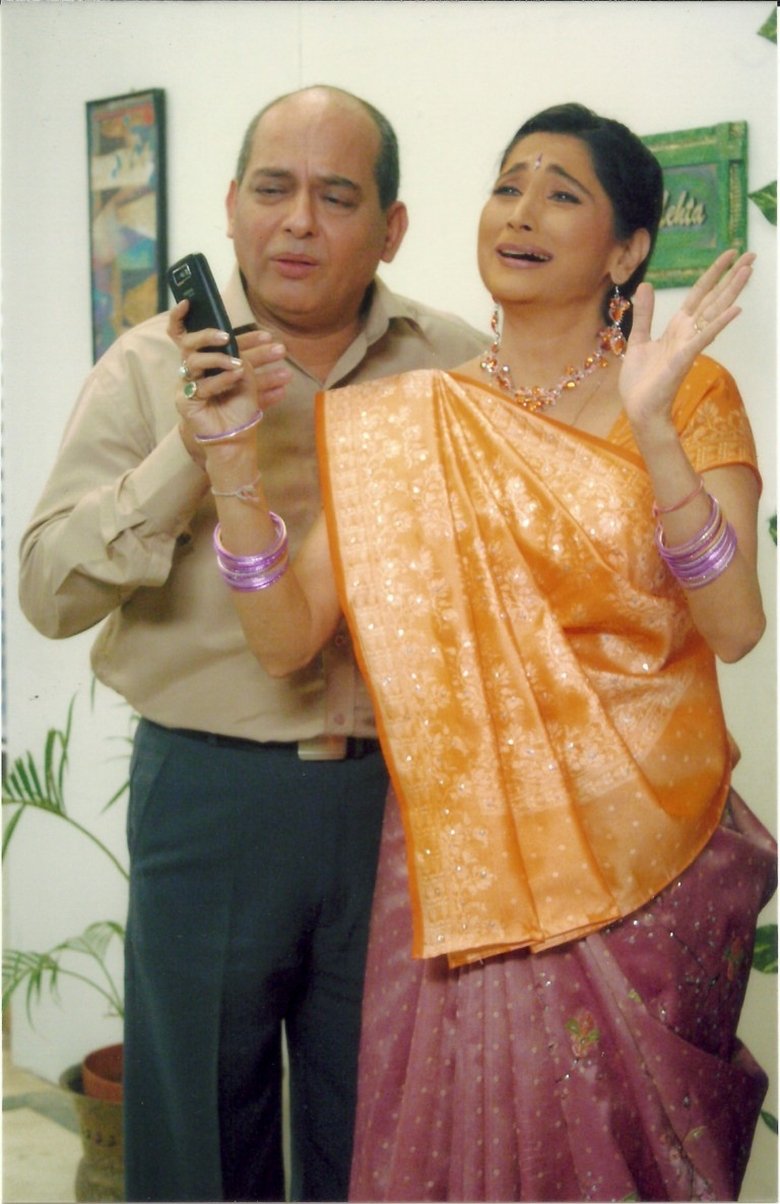 Hi! Padosi... Kaun Hai Doshi? Poster of Hi! Padosi... Kaun Hai Doshi?