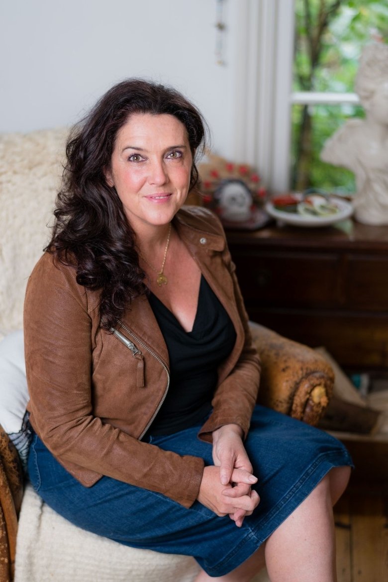 Episodes in Exploring India's Treasures Bettany Hughes - Series 1 - Series 1 Poster of Episodes in Exploring India's Treasures Bettany Hughes - Series 1 - Series 1