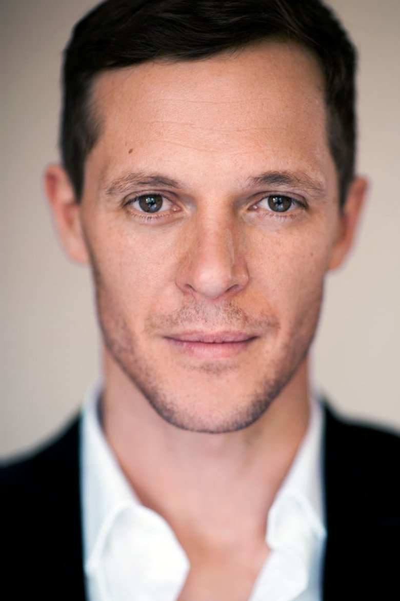 Gareth Reeves Portrait of Gareth Reeves
