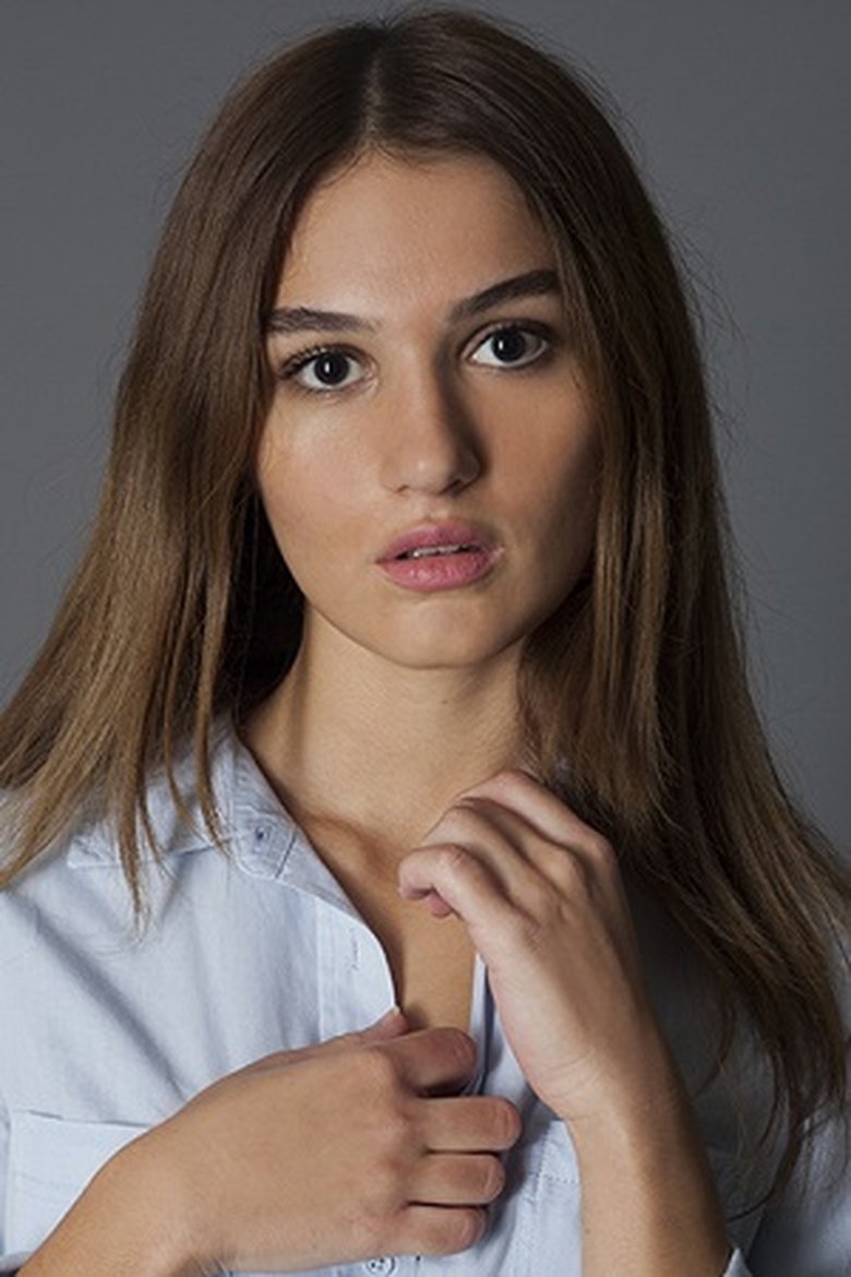 Gizem Güneş Portrait of Gizem Güneş