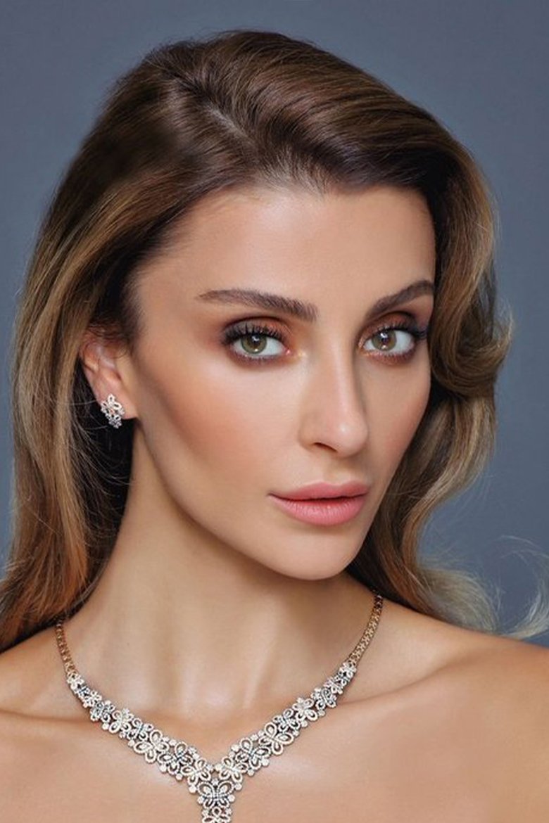 Özge Ulusoy Portrait of Özge Ulusoy