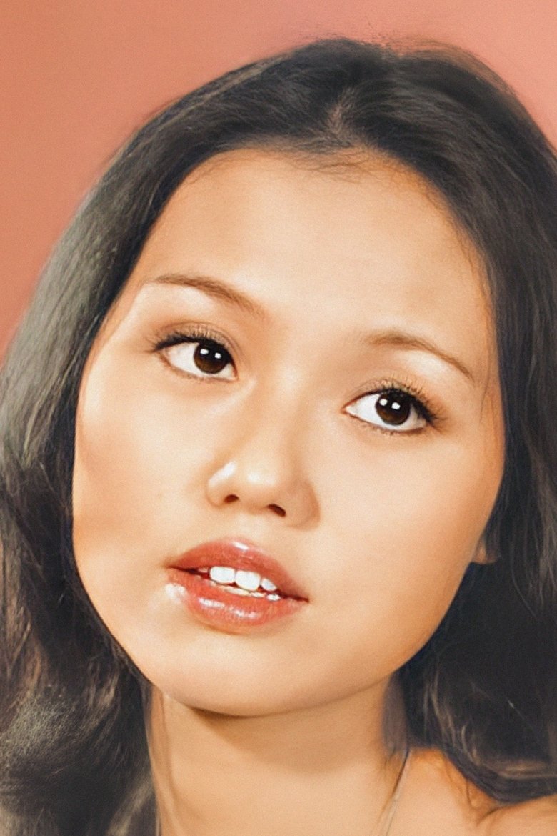 Lisa Yuen Portrait of Lisa Yuen