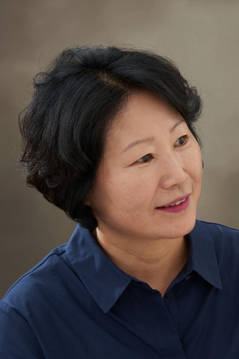 Hwang Seon-mi Portrait of Hwang Seon-mi