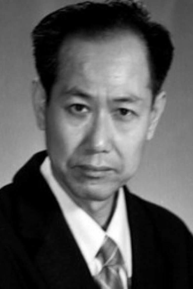 Weijun Shi Portrait of Weijun Shi
