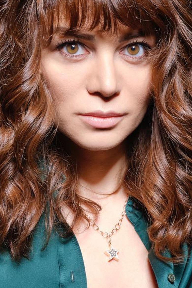 Zeynep Şarlıgil Portrait of Zeynep Şarlıgil