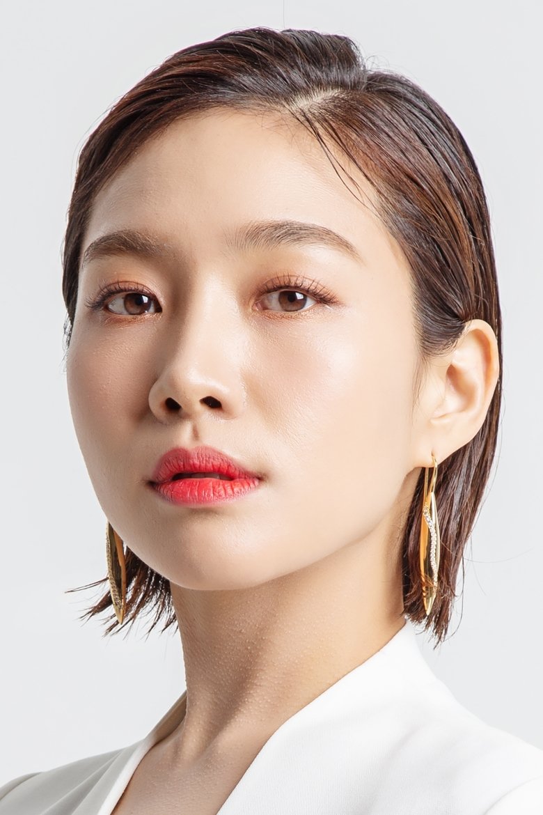 Choi Hee-seo Portrait of Choi Hee-seo