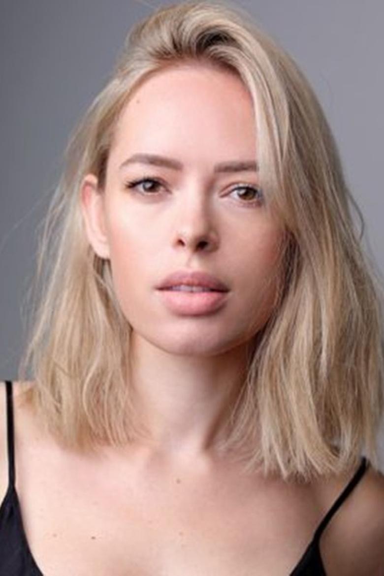 Tanya Burr Portrait of Tanya Burr