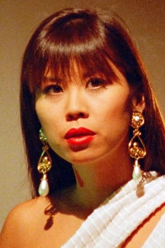 Portrait of Carolyn Liu