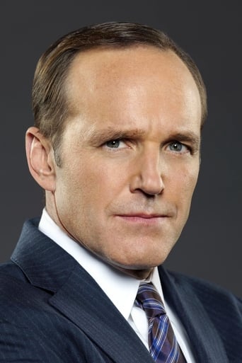 Portrait of Clark Gregg