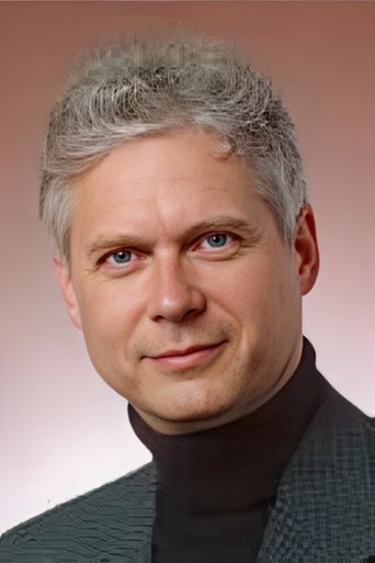 Portrait of Graeme MacQueen
