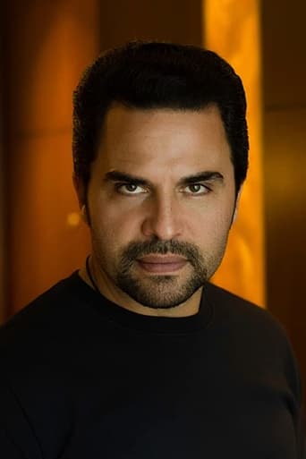 Portrait of Manny Pérez