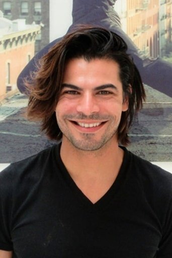 Portrait of Noah Valentyn