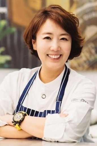 Portrait of Shinae Hong