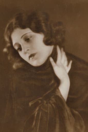 Portrait of Ellen Kürti