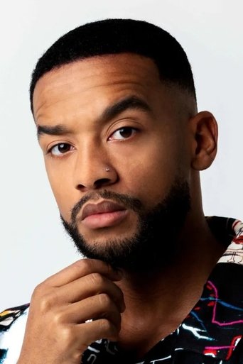 Portrait of DJ DYLVN