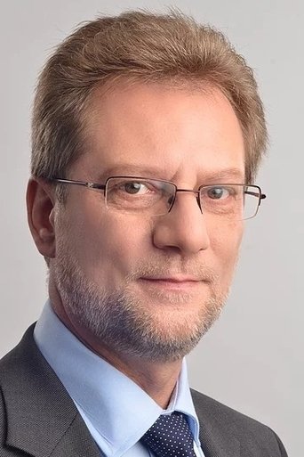 Portrait of Andy Mihalache