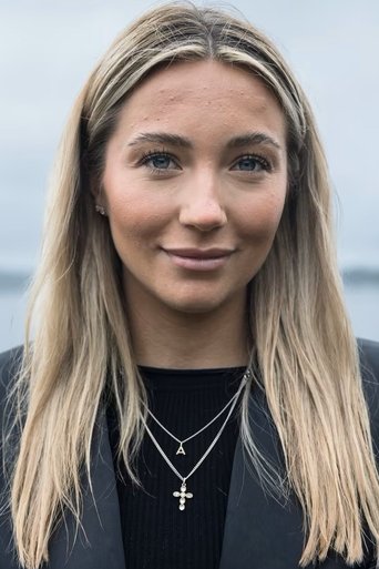 Portrait of Nicci Hernesting
