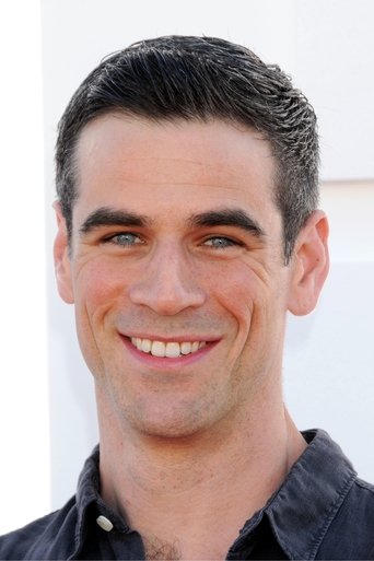 Portrait of Eddie Cahill