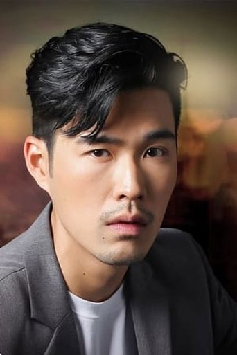 Portrait of Warit Tipgomut
