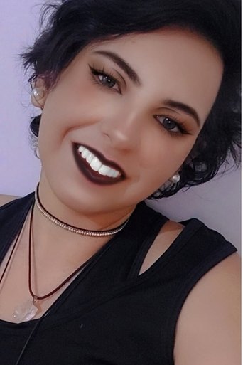 Portrait of Gabriella Oliveira