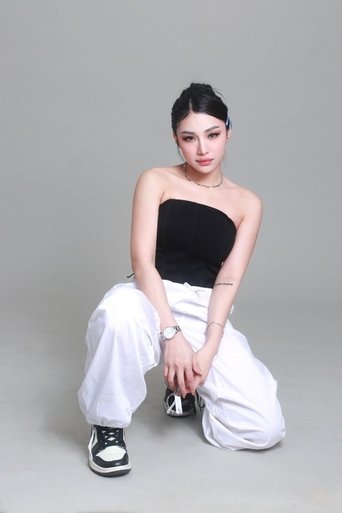 Portrait of Kelly Canoza