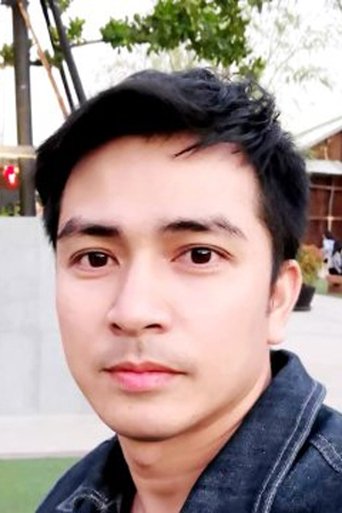 Portrait of Ratiphong Phumalee