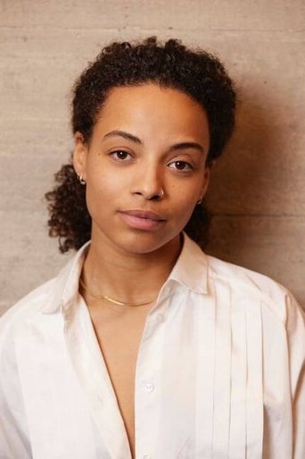 Portrait of Naomi Simmonds
