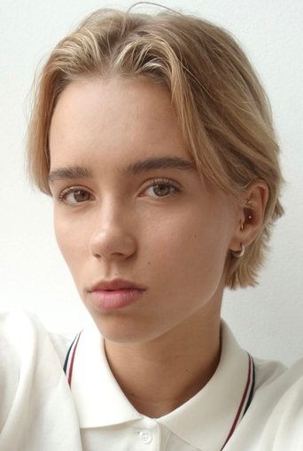 Portrait of Lena Mantler
