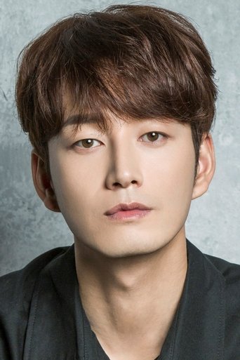 Portrait of Lee Hyun-wook