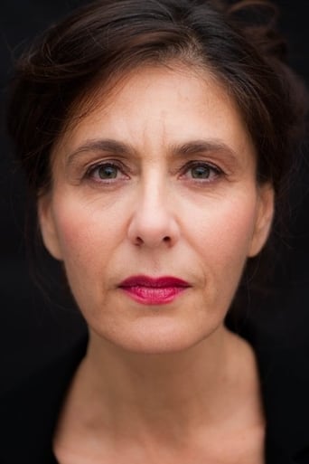Portrait of Valérie Zarrouk
