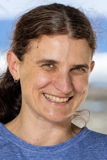 Portrait of Lisa Holmes