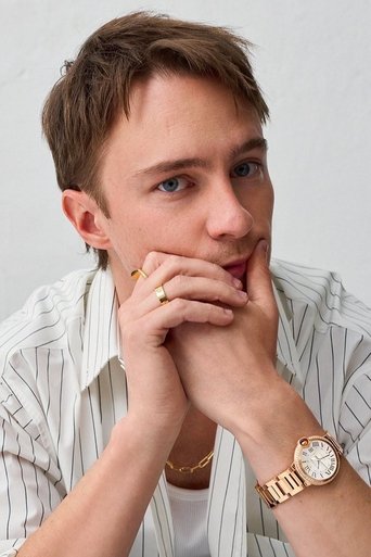 Portrait of Drew Starkey