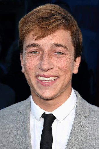 Portrait of Skyler Gisondo