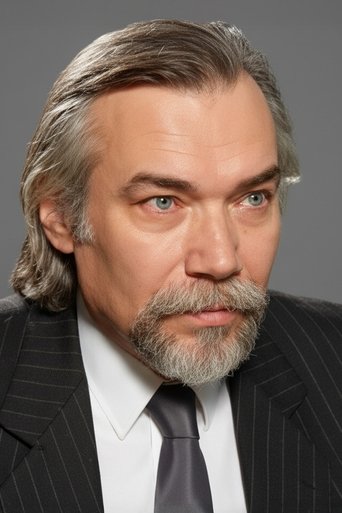 Portrait of Kamran Usluer