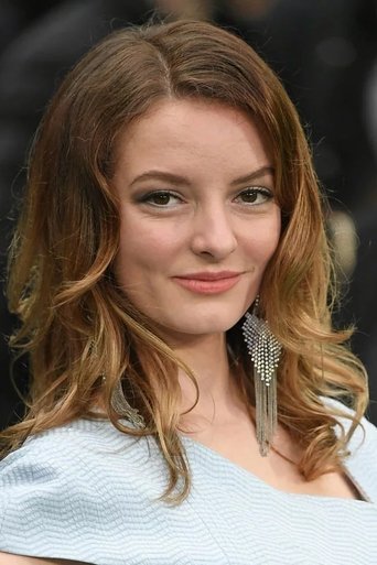 Portrait of Dakota Blue Richards