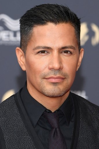 Portrait of Jay Hernandez