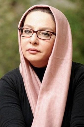 Portrait of Laleh Saboori