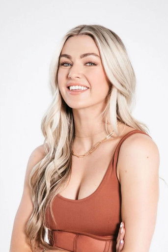 Portrait of Lindsay Arnold