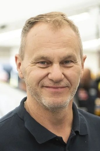 Portrait of Kenneth Hansen