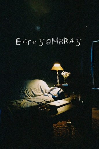 Entre sombras Poster of Entre sombras