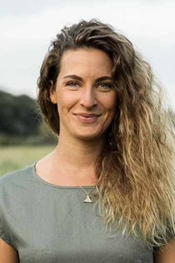 Portrait of Caro Lobig