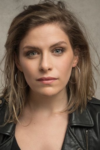 Portrait of Nicki Davy