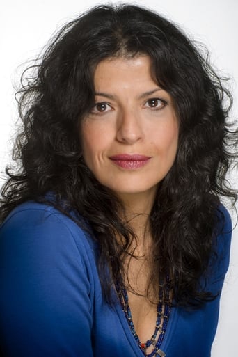 Portrait of Karina Aktouf