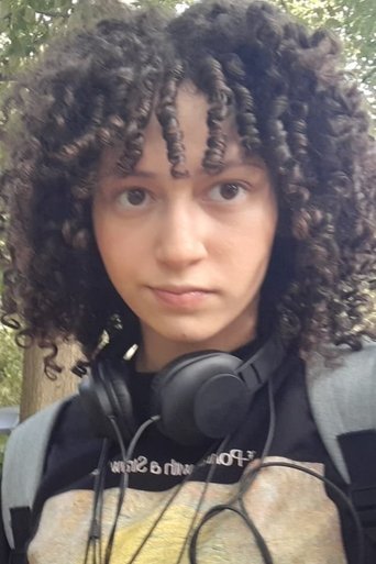 Portrait of Vivian Gabrielly