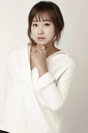 Portrait of Jiyoun Lee