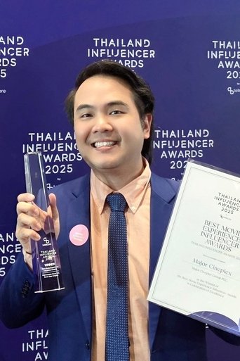 Portrait of Napat Tangsanga