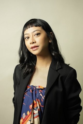 Portrait of Kinanthi Laras