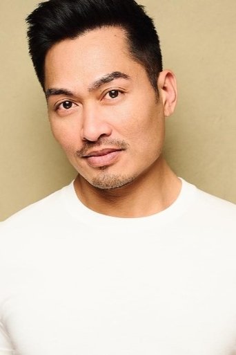 Portrait of Glen Llanes